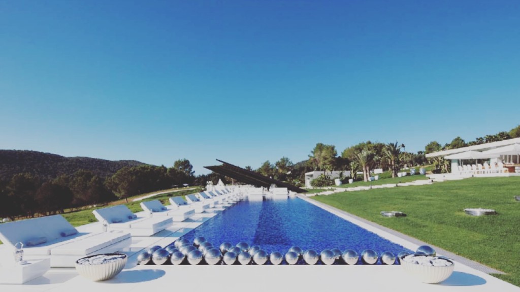 Villa titanium - Private Security Ibiza.